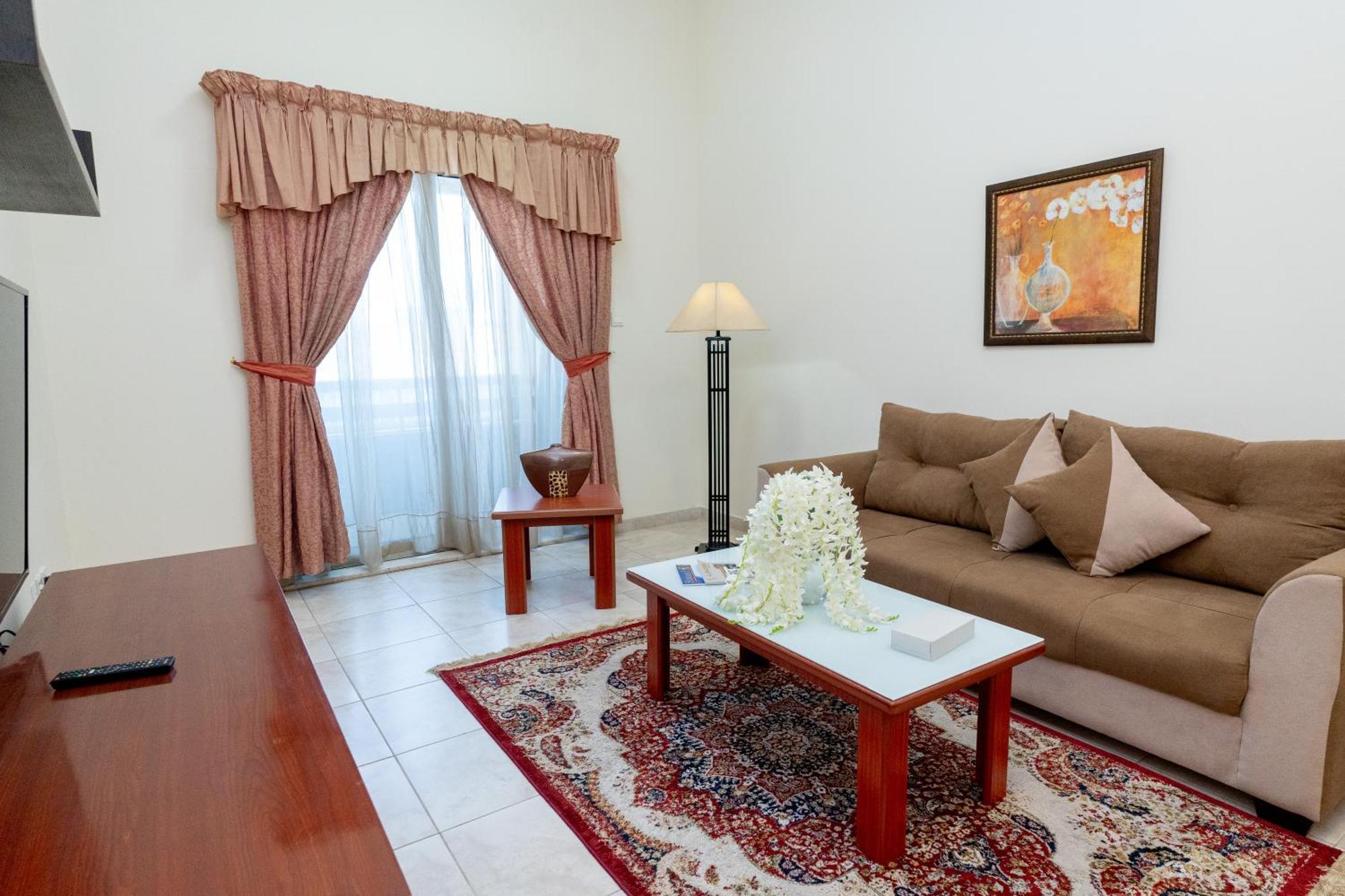 Al Raya Hotel Apartments ดูไบ ภายนอก รูปภาพ