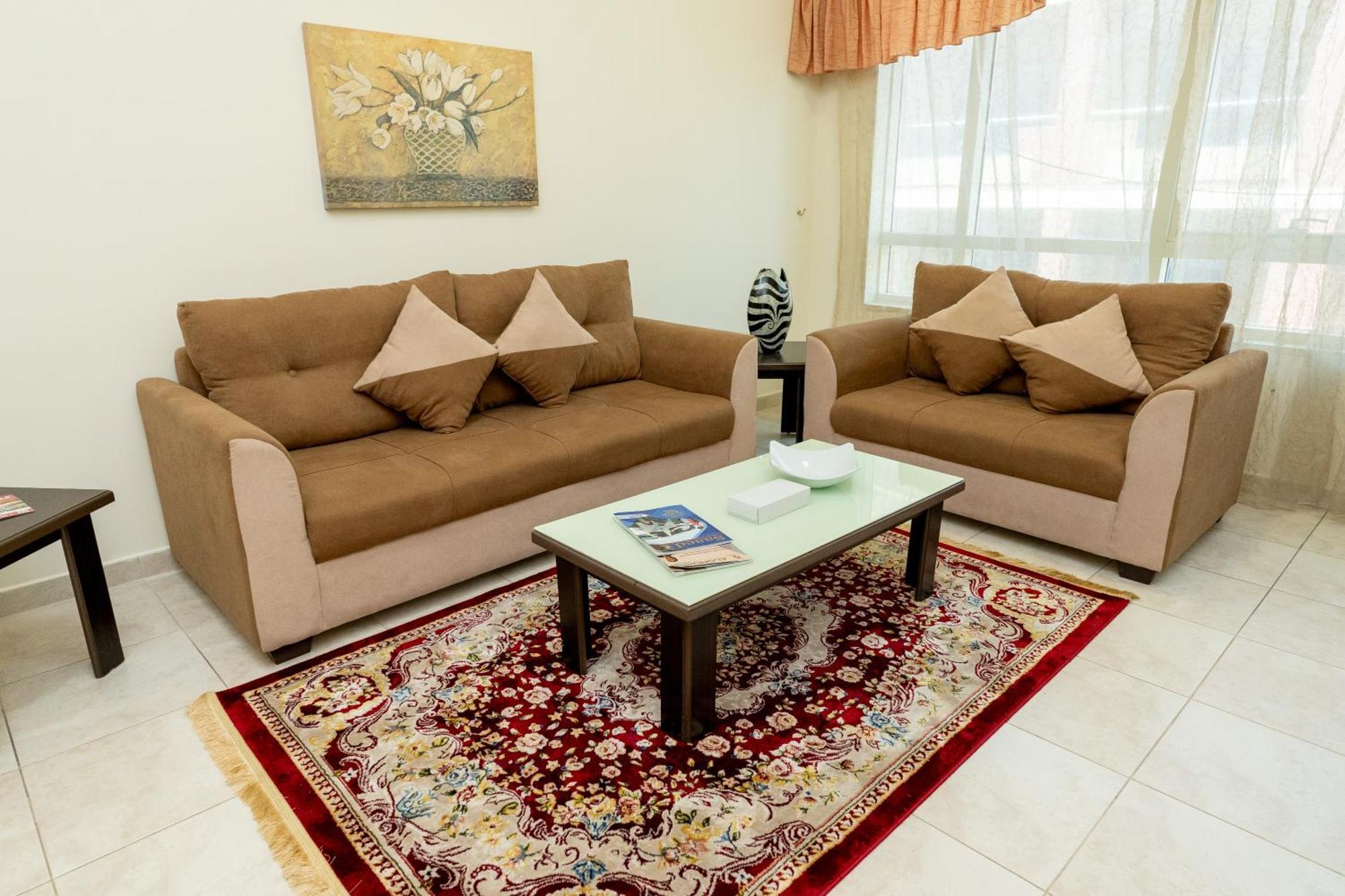 Al Raya Hotel Apartments ดูไบ ภายนอก รูปภาพ