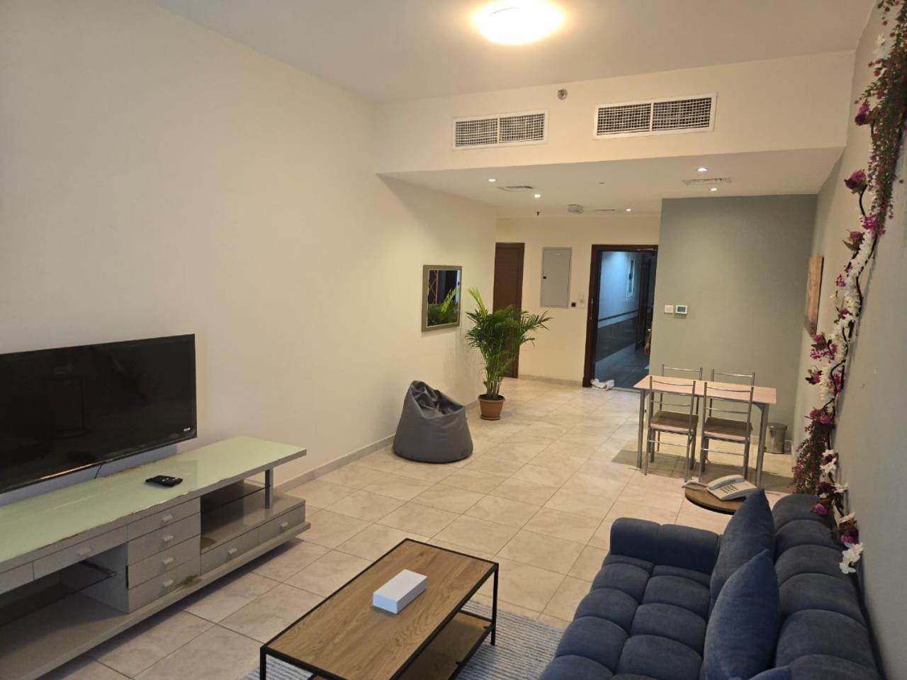 Al Raya Hotel Apartments ดูไบ ภายนอก รูปภาพ